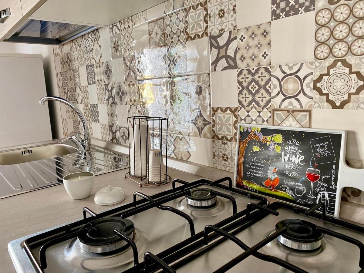 Bed and Breakfast Voce 'E Notte SantʼAntonio Abate Exterior foto